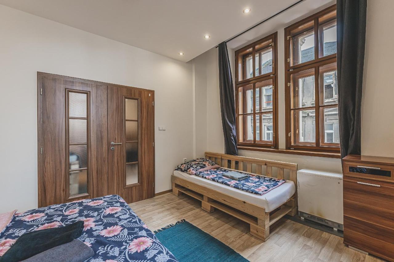 Carolina'S Central Apartment Hradec Králové المظهر الخارجي الصورة